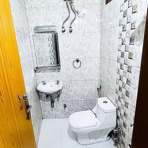 Roomshala 140 Hotel 24&7 Malviya Nagar