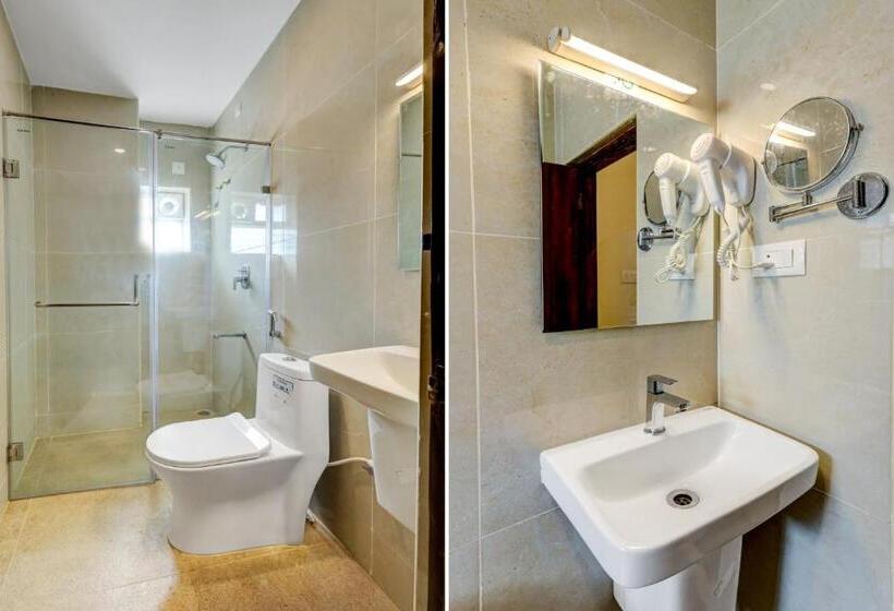 Hotelli O Sai Grand Luxurys