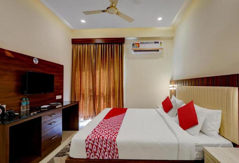 Hotelli O Sai Grand Luxurys