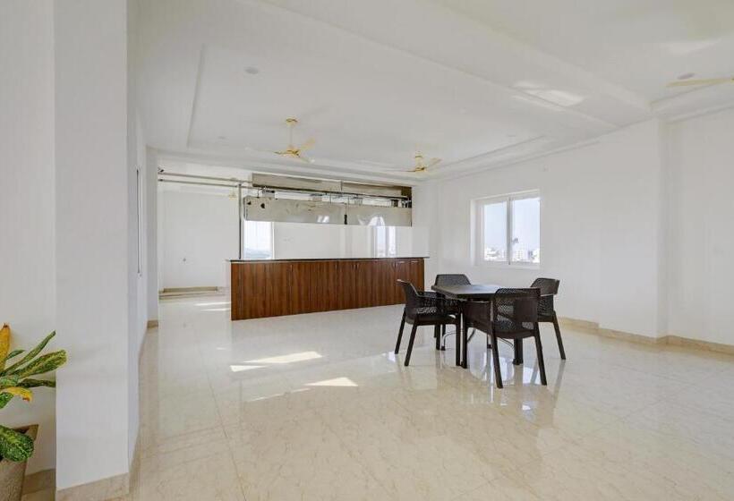 Hotelli O Sai Grand Luxurys