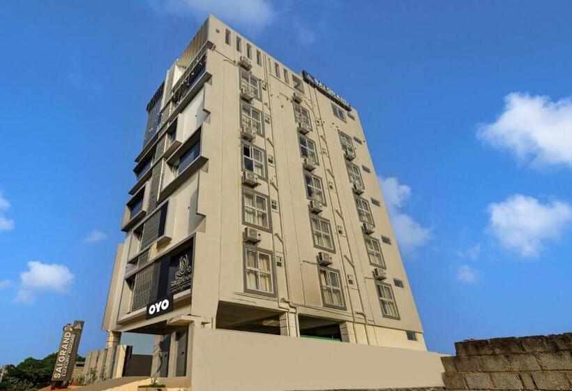 Hotelli O Sai Grand Luxurys