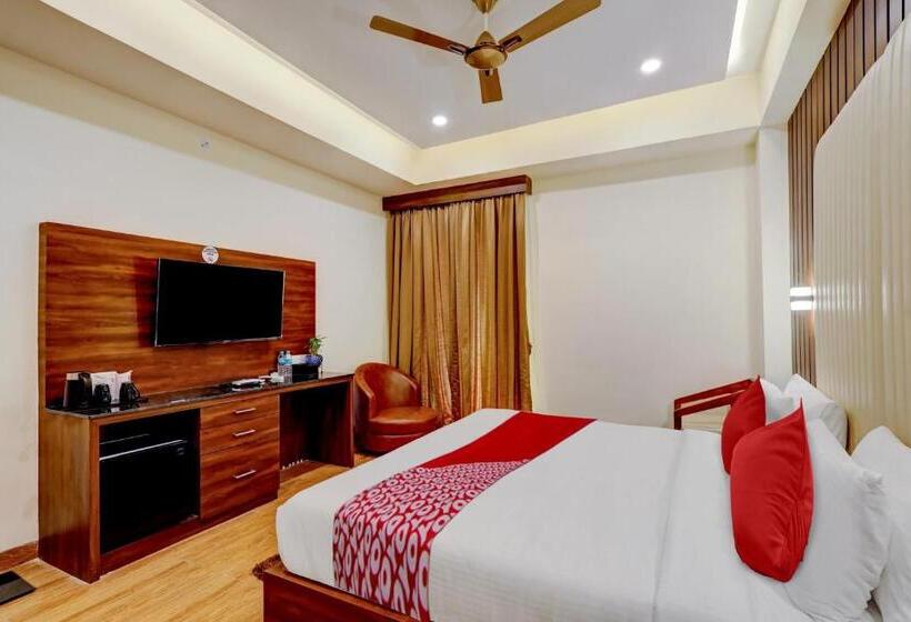 Hotelli O Sai Grand Luxurys