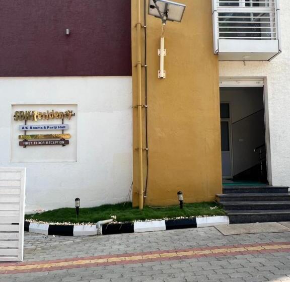 Hotel Sdk Residency