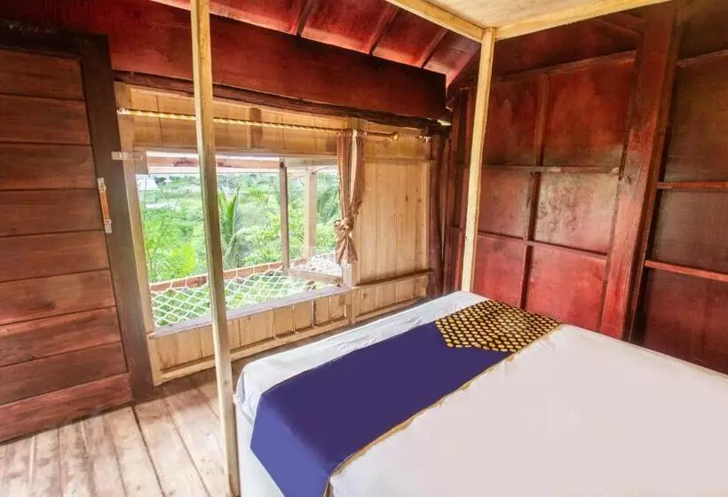 ホテル Spot On 93451 Bale Kertiasih