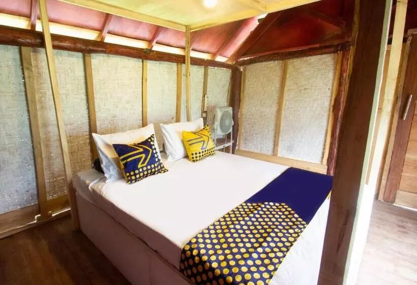 ホテル Spot On 93451 Bale Kertiasih