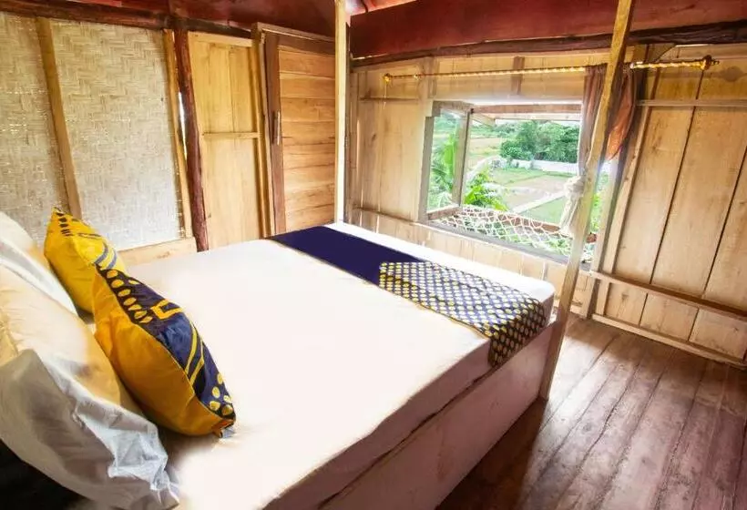 ホテル Spot On 93451 Bale Kertiasih