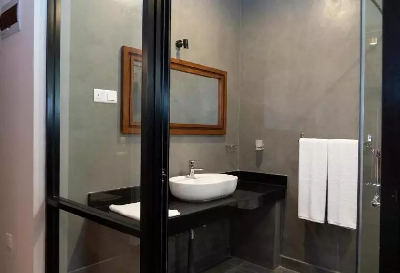 ホテル Woodgrove Cabanas