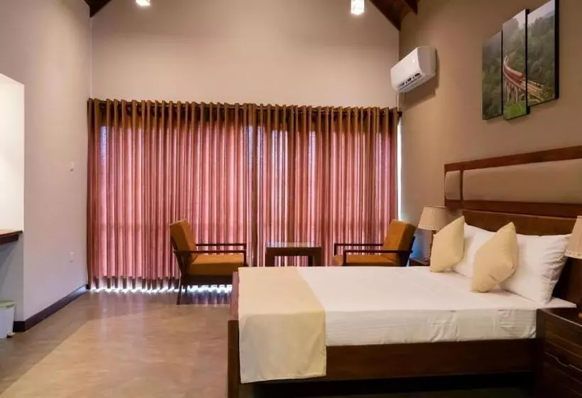 ホテル Woodgrove Cabanas