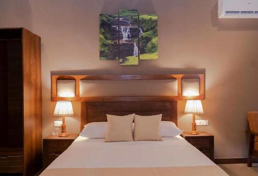 فندق Woodgrove Cabanas