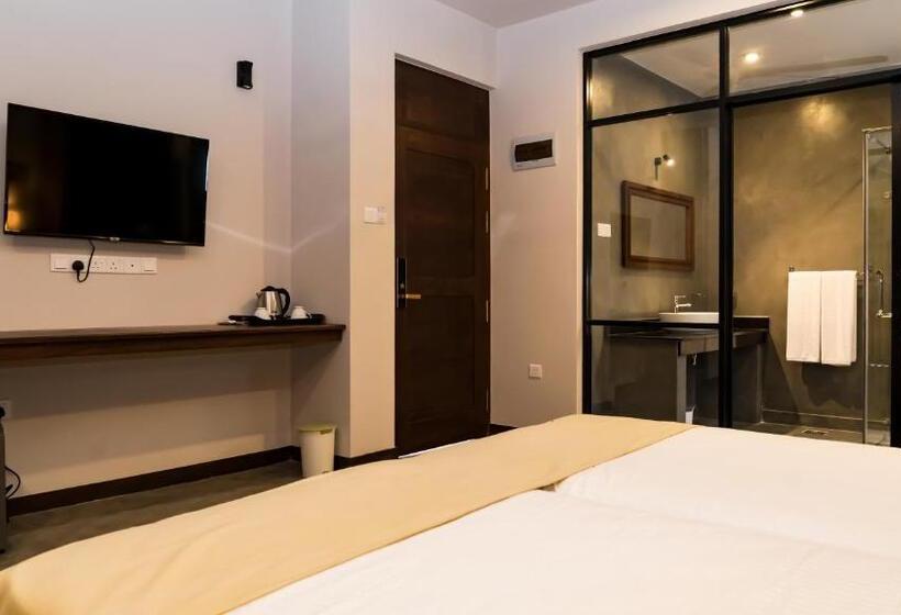 فندق Woodgrove Cabanas