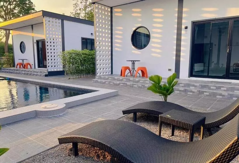 ペンション B.leaf Villa บีลีฟ วิลล่า