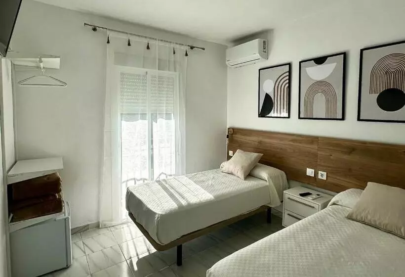 ペンション Hostal Merino Jédula