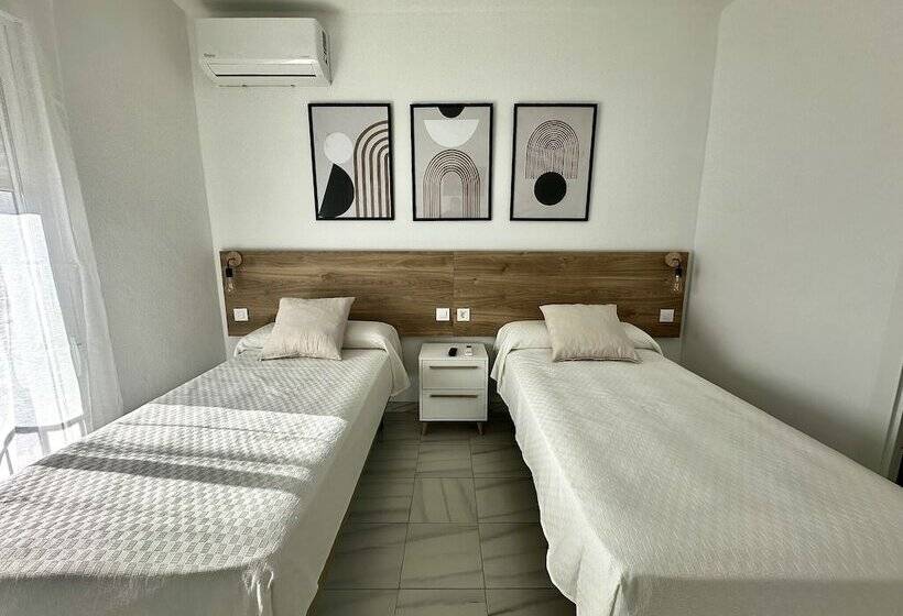 پانسیون Hostal Merino Jédula