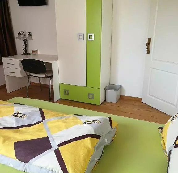 Majatalo Zimmer In Ein Haus Mit Waschmaschine