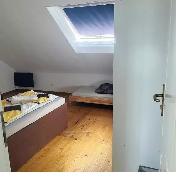 Majatalo Zimmer In Ein Haus Mit Waschmaschine