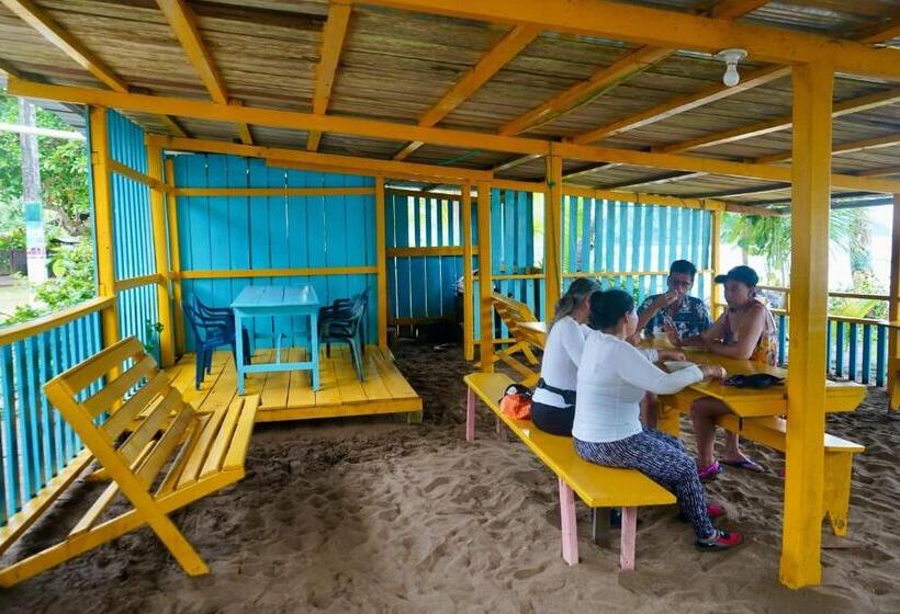 Hostel Posada Brisas Del Mar