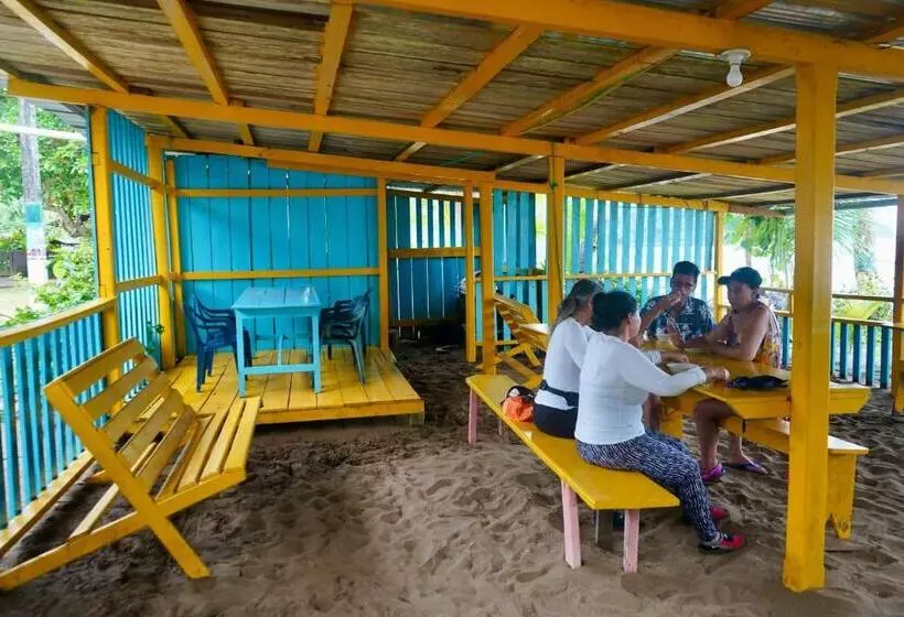 ユースホステル Posada Brisas Del Mar