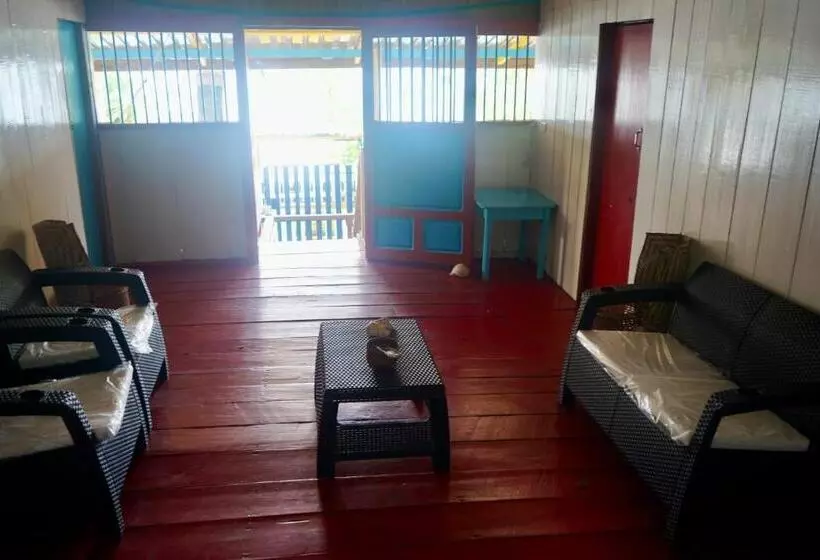 ユースホステル Posada Brisas Del Mar