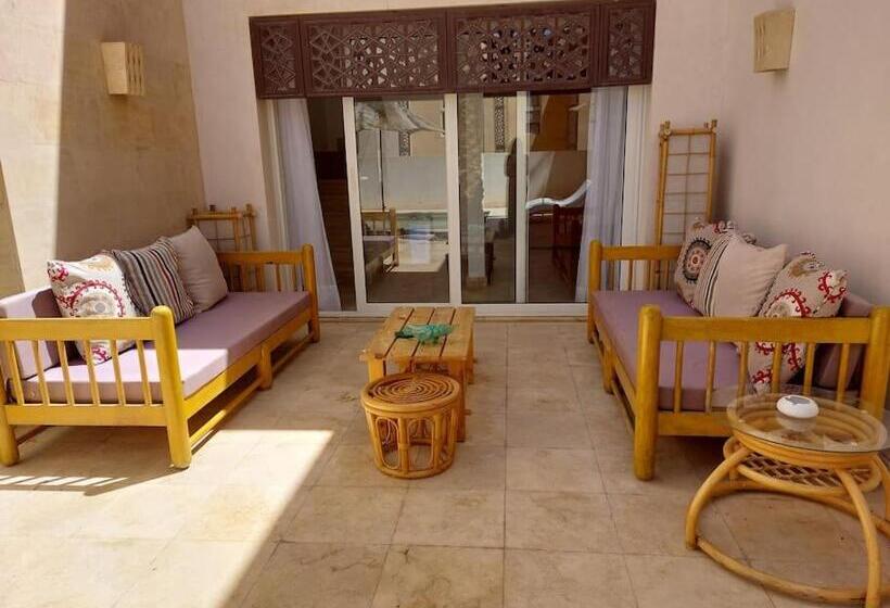 تختخواب و صبحانه Nayah Boutique Stays
