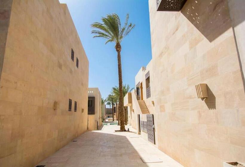 تختخواب و صبحانه Nayah Boutique Stays