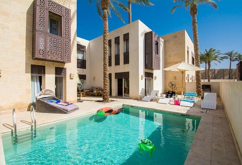 تختخواب و صبحانه Nayah Boutique Stays