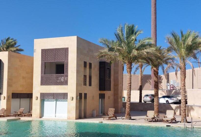 تختخواب و صبحانه Nayah Boutique Stays