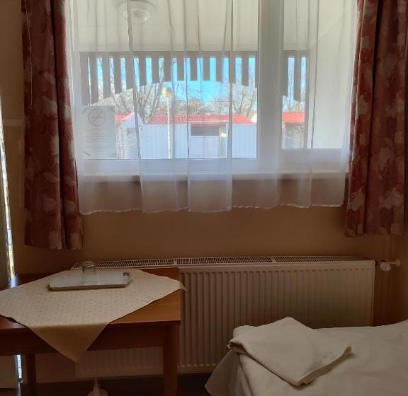 צימר Thermál Panzió Kiskunmajsa