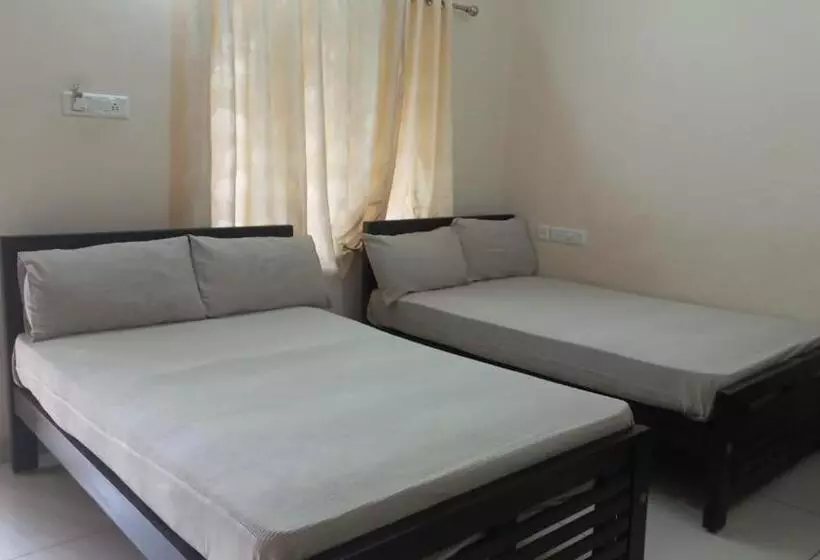 هتل Amme Narayana Tourist Home