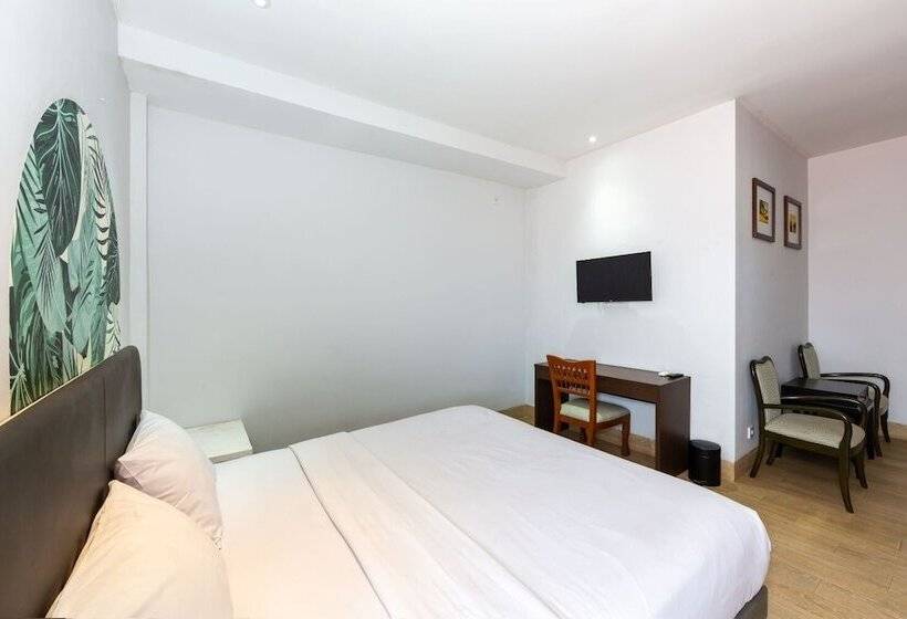 בית מלון כפרי Cove Matahari Senja