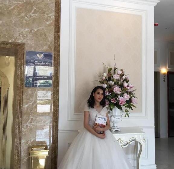 هتل Khách Sạn Quốc Tế Hilton