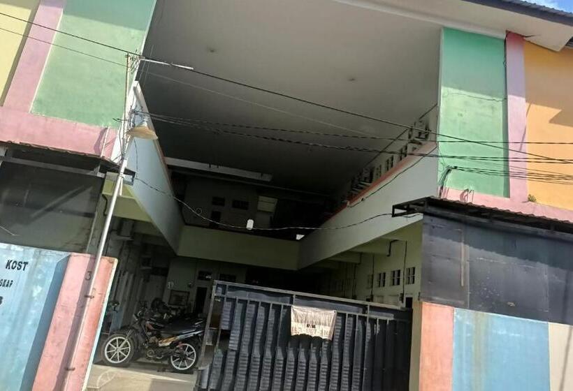 호텔 Spot On 93442 Widya Homestay Syariah