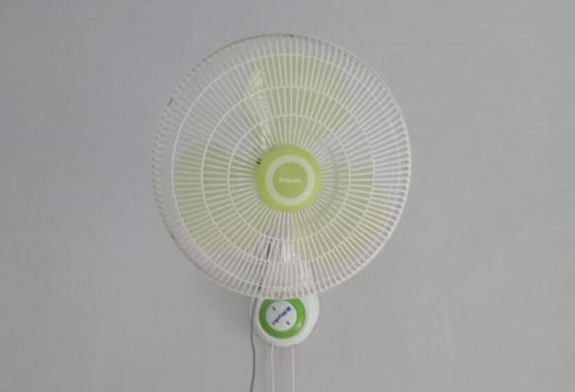 호텔 Spot On 93442 Widya Homestay Syariah