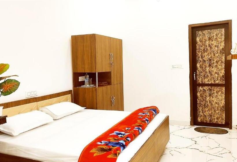 هتل The Paradise Suites    Studios    High Rated Rooms In Area