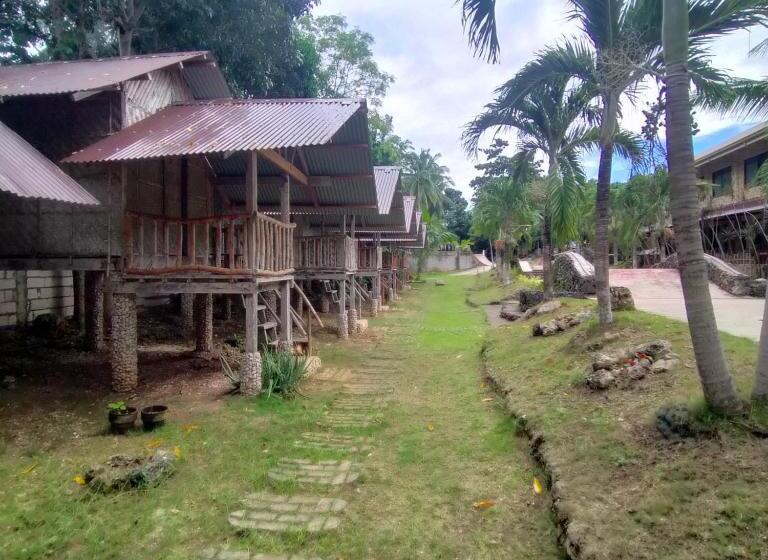 Palaboy Skatecamp Beach Resort