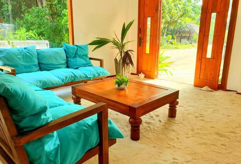 پانسیون Honey Seren Retreat