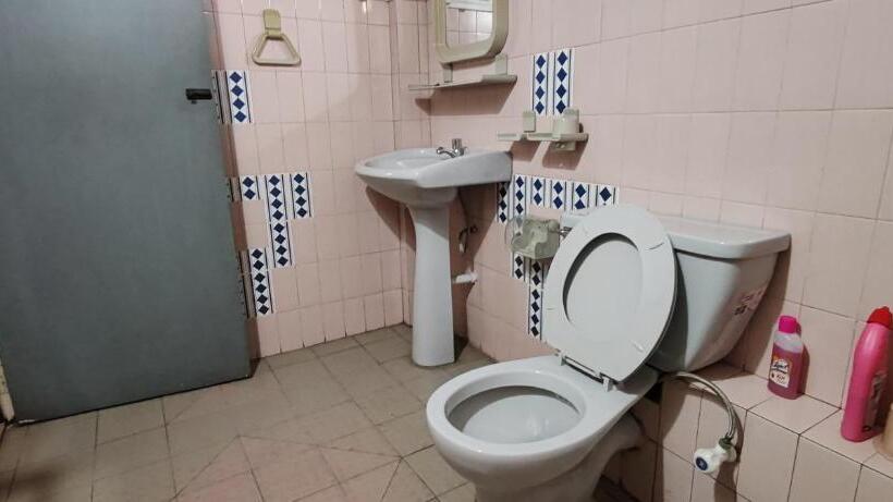 Пансион Jays Guest Diyatha Waterfront