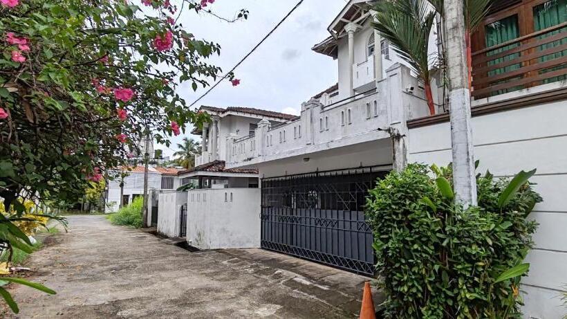 Пансион Jays Guest Diyatha Waterfront