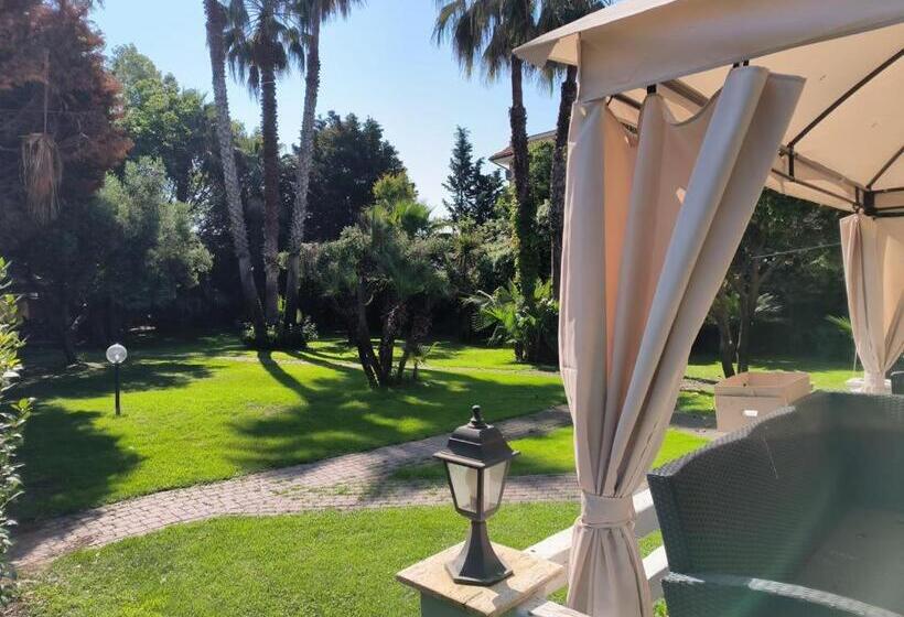 پانسیون Villa Alessandria