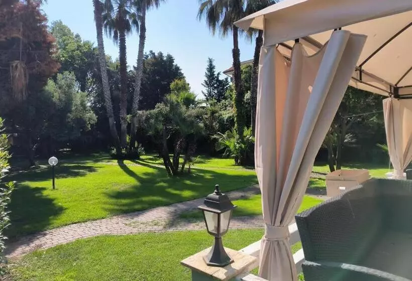 پانسیون Villa Alessandria