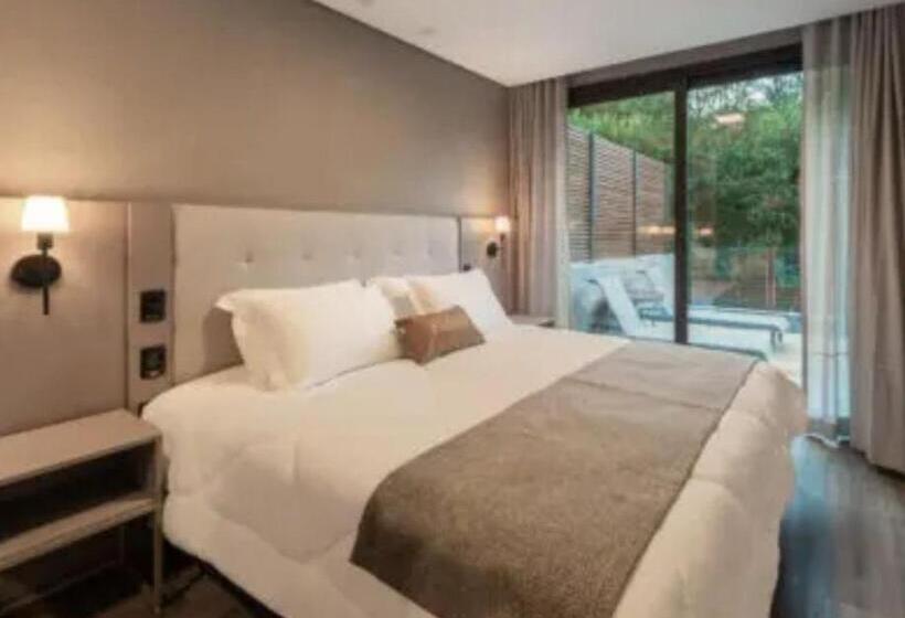 استراحتگاه Flat 2 Qtos Hotel Chateau Du Golden