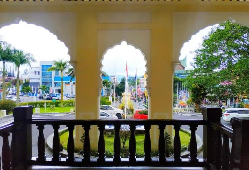 Tripletree Hotel And Resort Bukittinggi