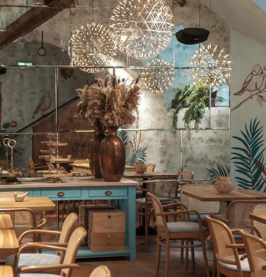 هتل Apartamenty Sowa Toruń