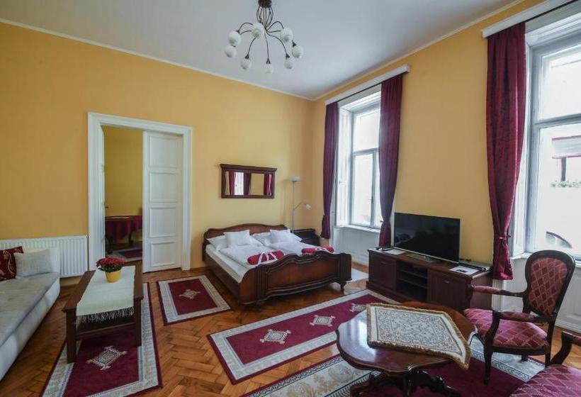 فندق Centrum Vendégház Eger