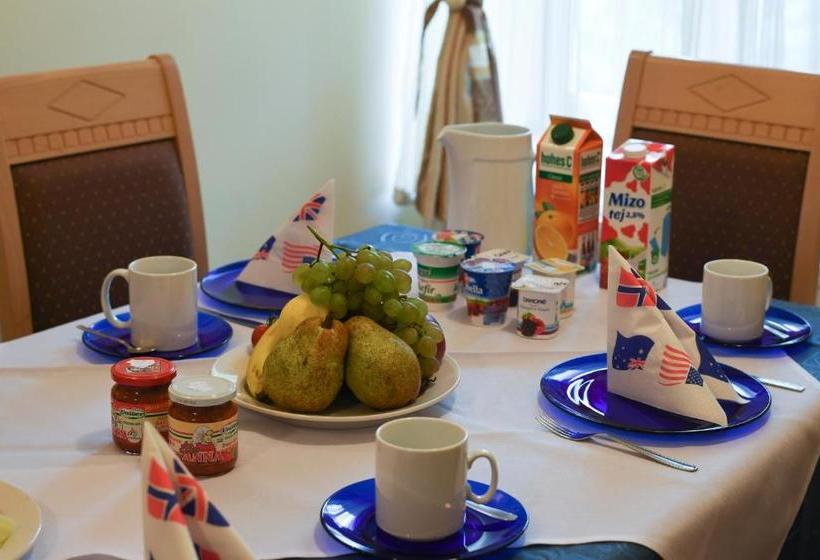 فندق Centrum Vendégház Eger