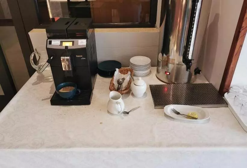 Hotelli Gambit I Restauracja Cieszyn