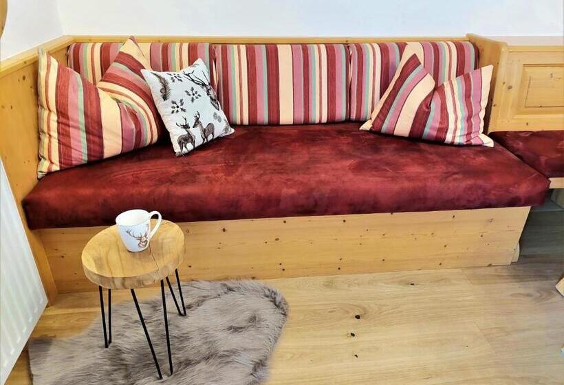 בית מלון כפרי Historischer Bauernhof Schabus