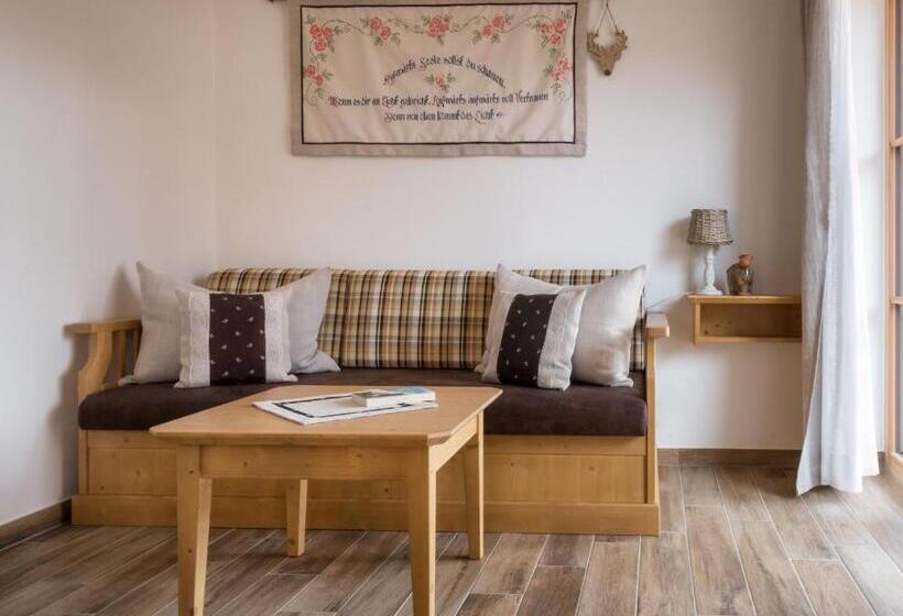 בית מלון כפרי Historischer Bauernhof Schabus