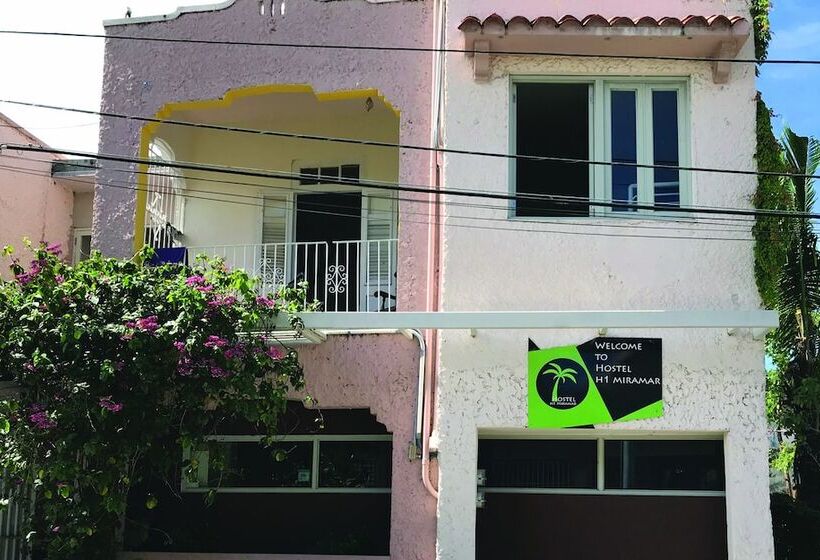 هتل Hostel H1 Miramar