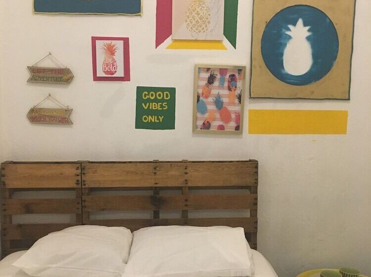 هتل Hostel H1 Miramar