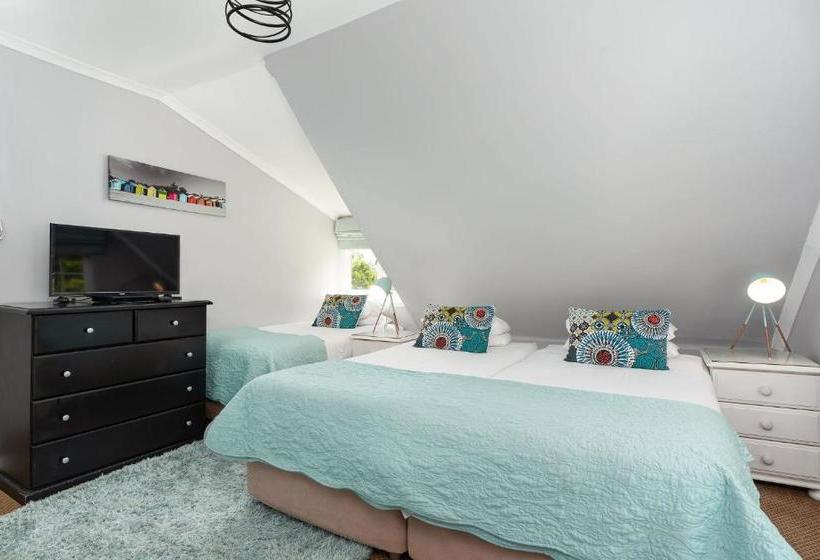 هتل Houtkapperspoort Country Cottages